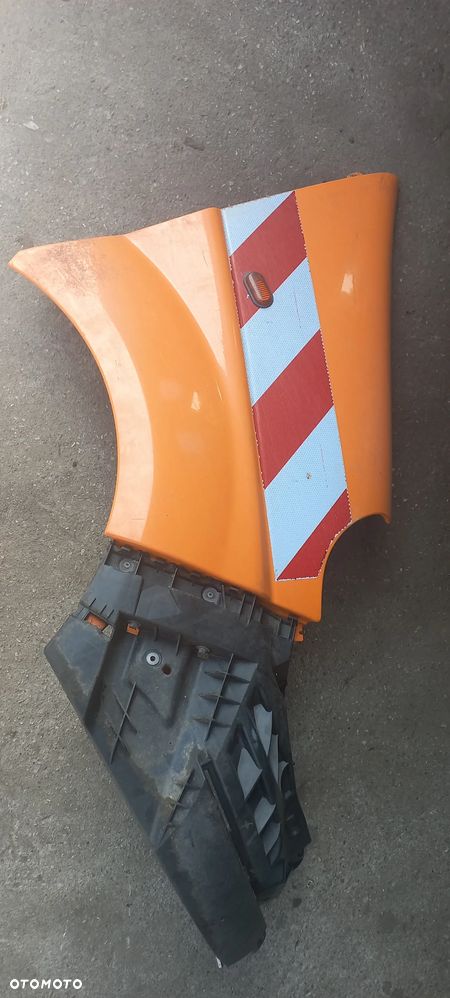 vivaro 08r trafic prawy błotnik kpl poznan - 1