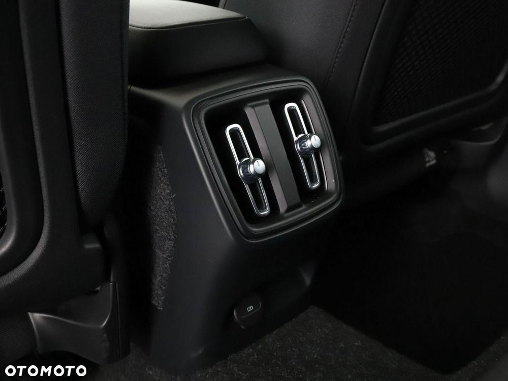 Volvo XC 40 Recharge Core - 38