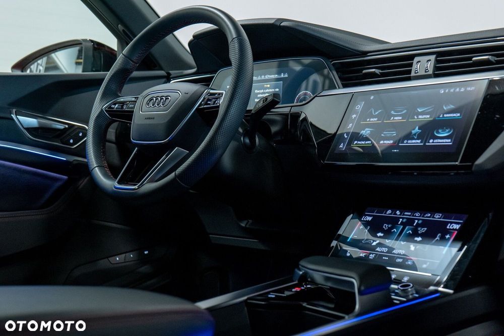 Audi Q8 Sportback e-tron - 15