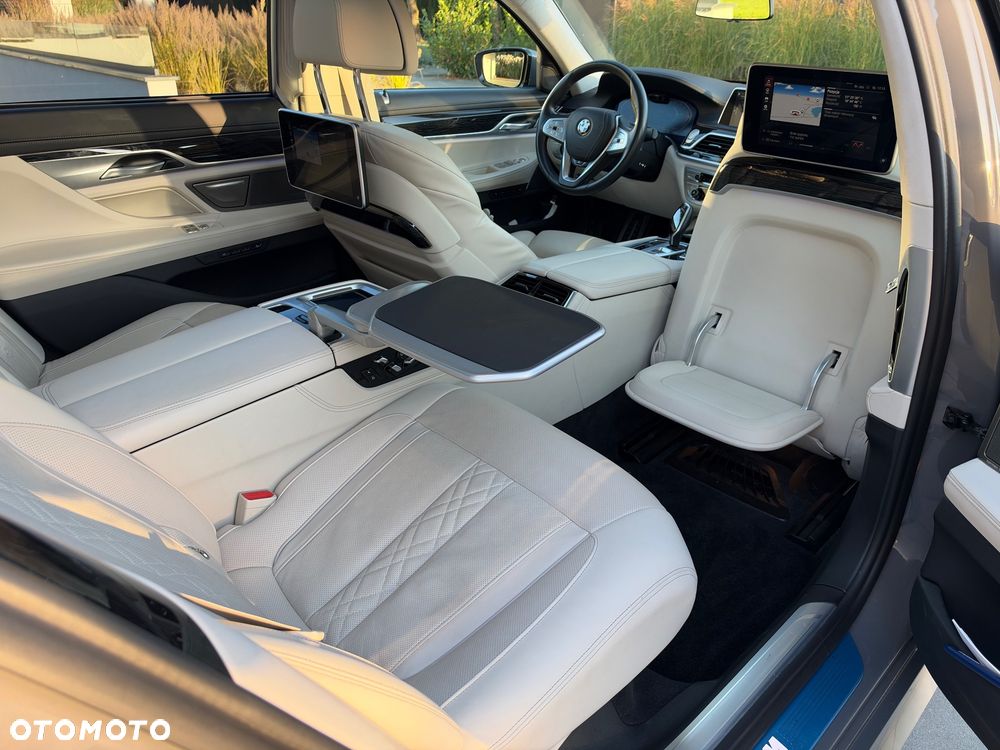 BMW Seria 7 - 8