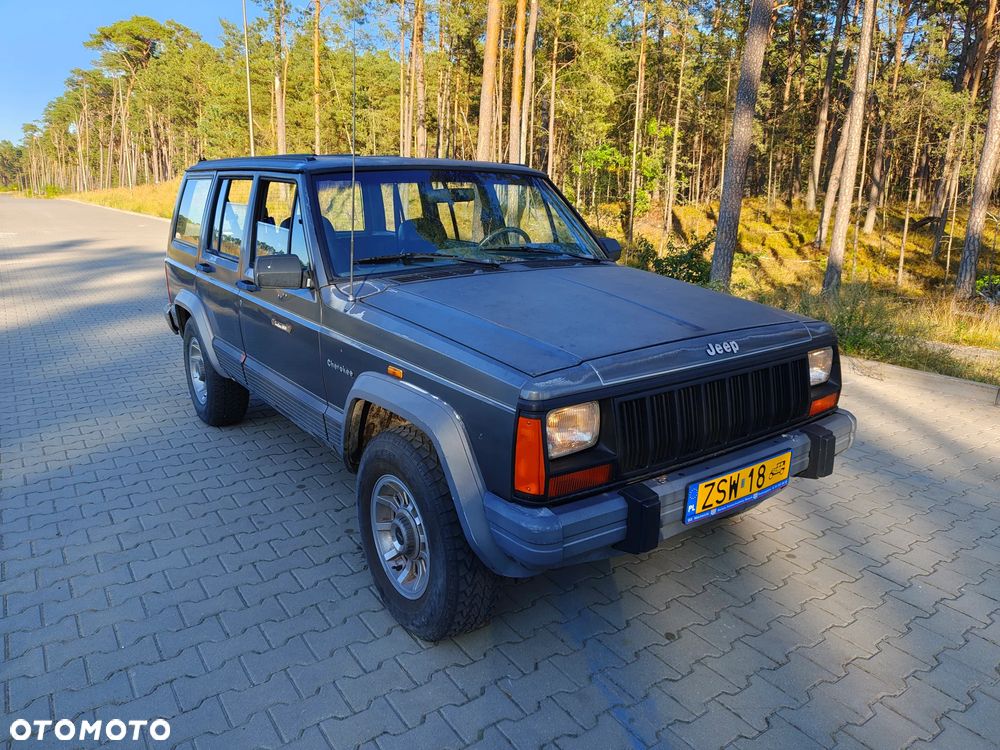 Jeep Cherokee 4.0 Country - 1