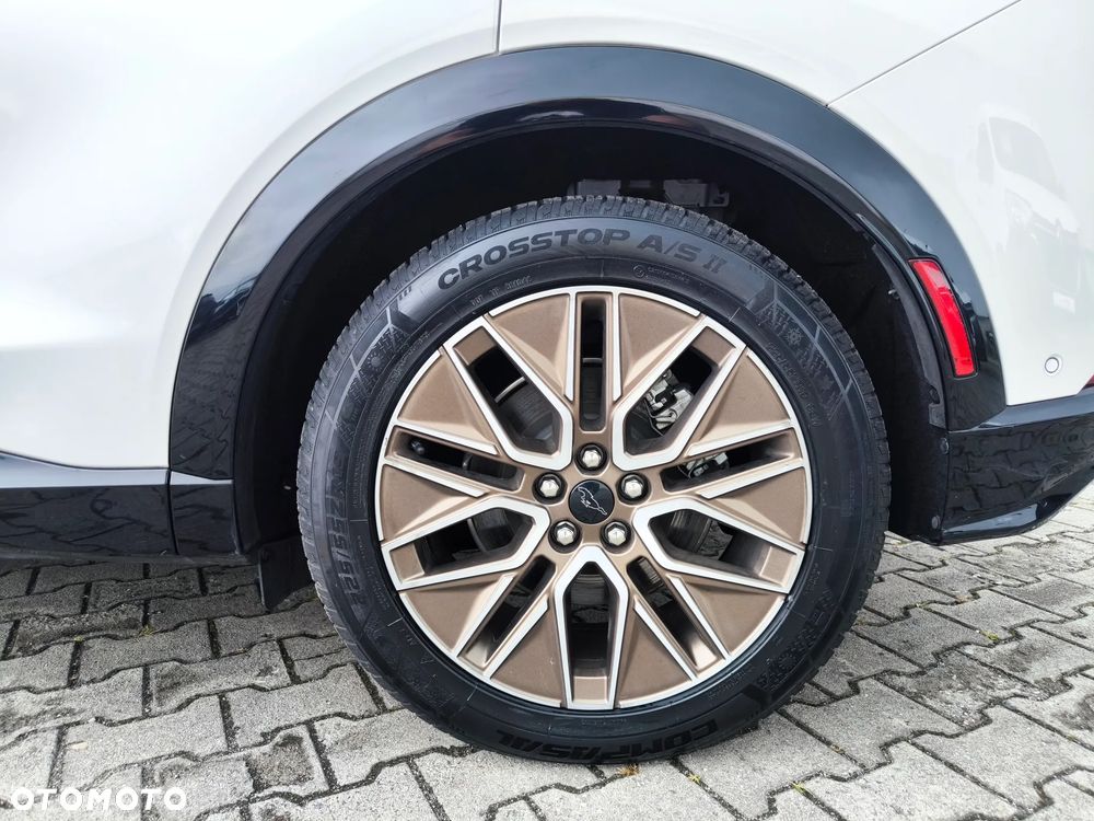 Ford Mustang Mach-E PREMIUM - 30