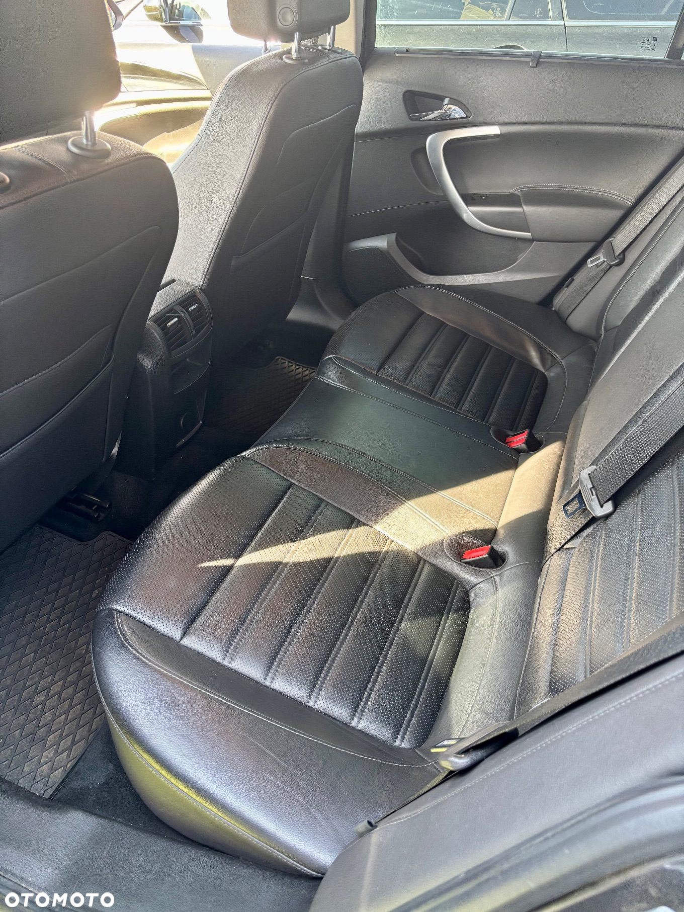Opel Insignia - 17