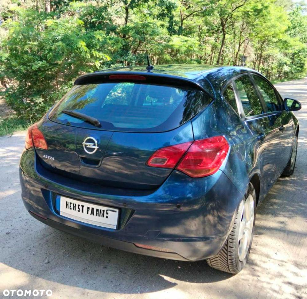 Opel Astra - 8