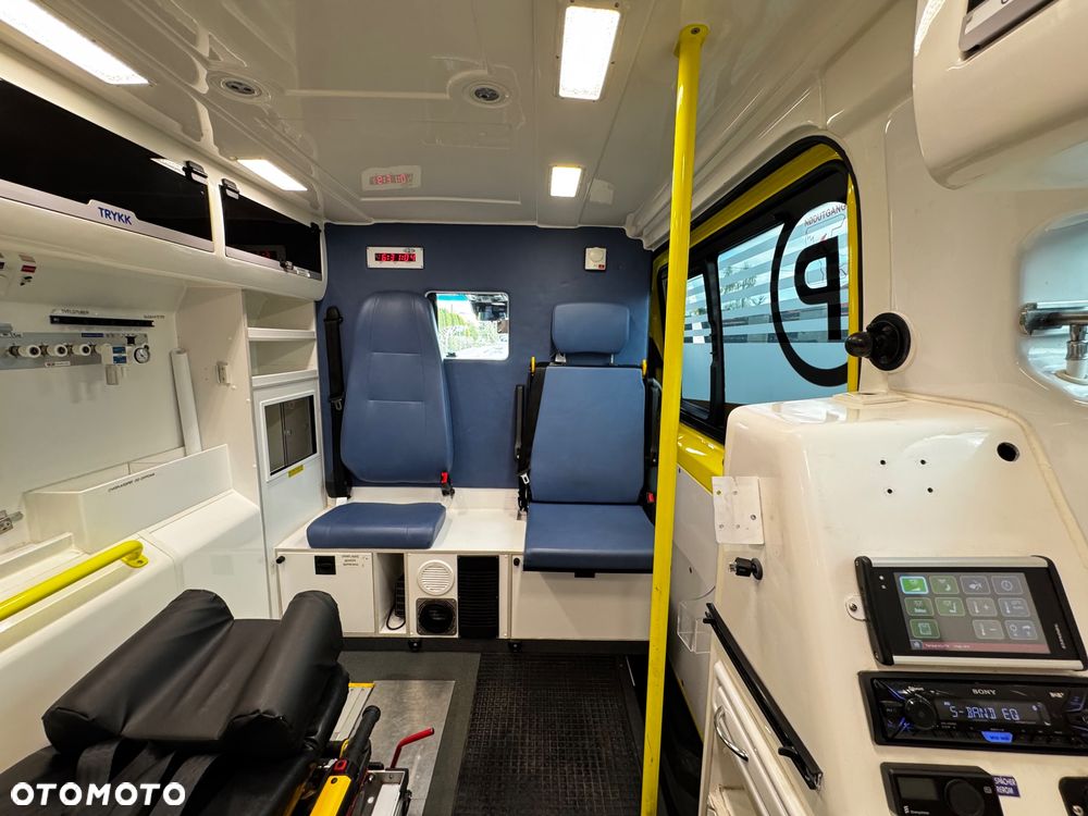 Mercedes-Benz Sprinter - 8