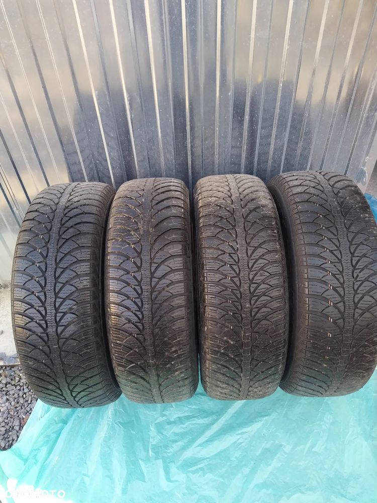 Opony Zimowe 195/65/ 15 Cali  JAK NOWE - 30