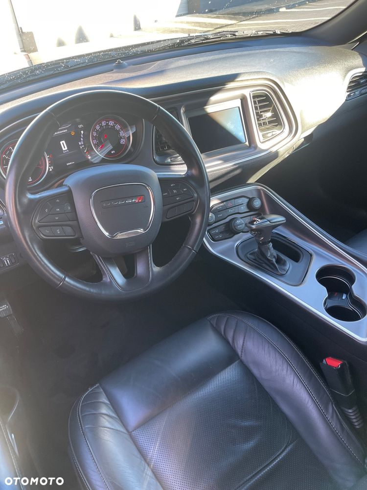 Dodge Challenger 3.6 SXT Plus - 9