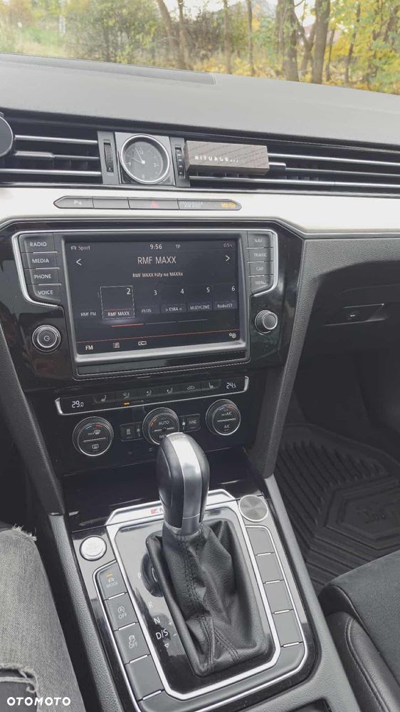 Volkswagen Passat Variant 2.0 TDI Bi-Turbo BMT 4Mot Highline DSG - 13