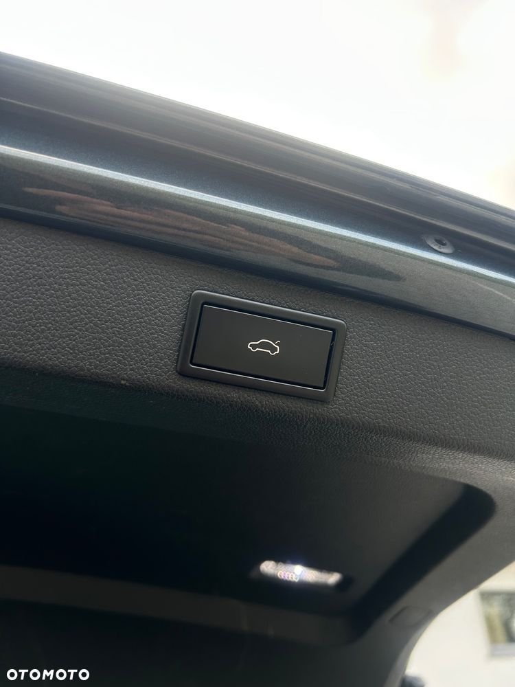 Skoda Superb 2.0 TDI DSG Ambition - 38