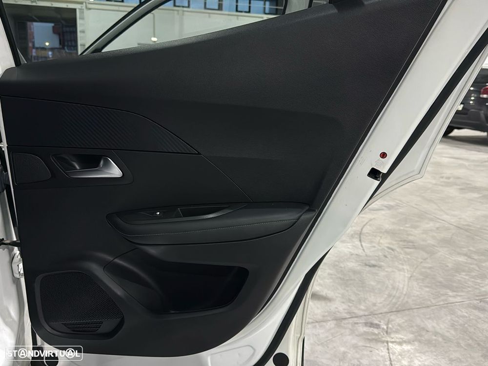 Peugeot 2008 1.2 PureTech Allure - 21