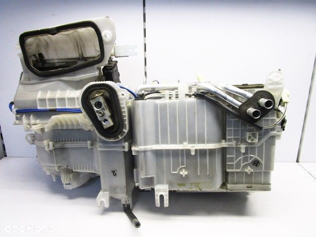 YARIS VERSO I LIFT NAGRZEWNICA OBUDOWA WODA KLIMA - 1