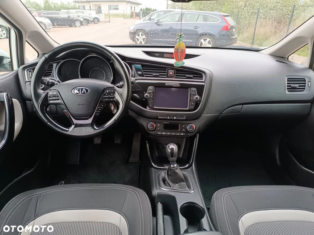 Kia Ceed 1.6 CRDi S - 27