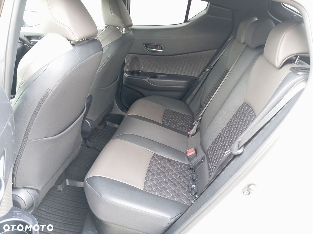 Toyota C-HR 2.0 Hybrid Executive - 9