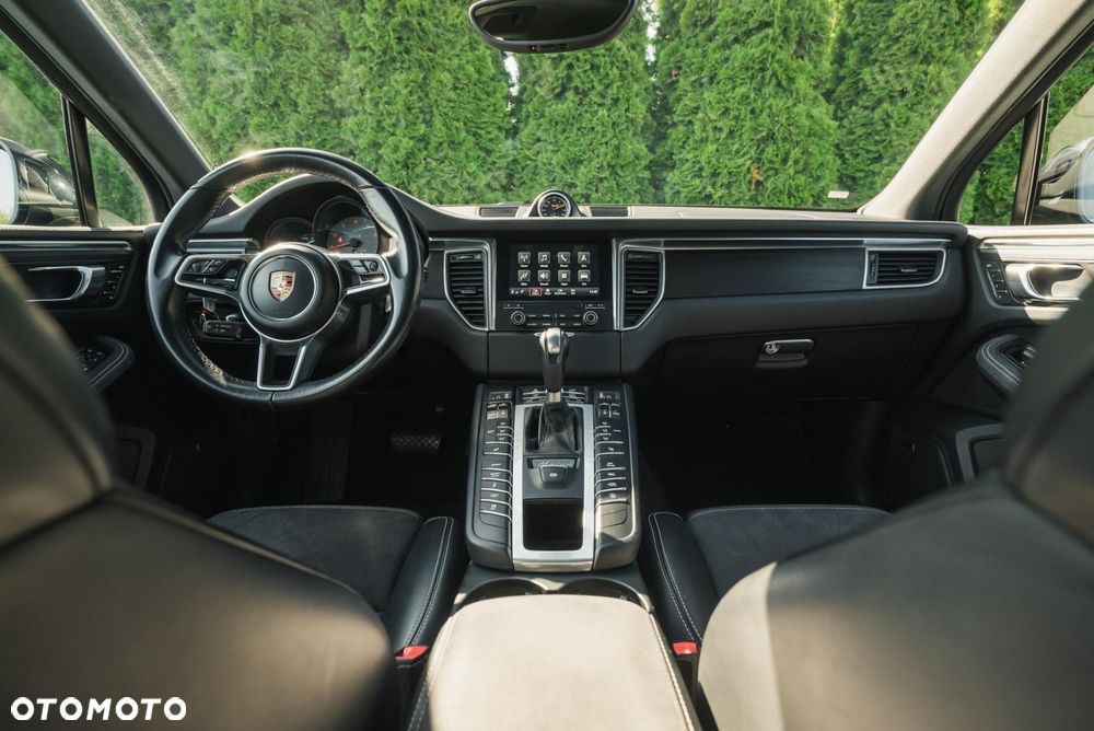 Porsche Macan - 11
