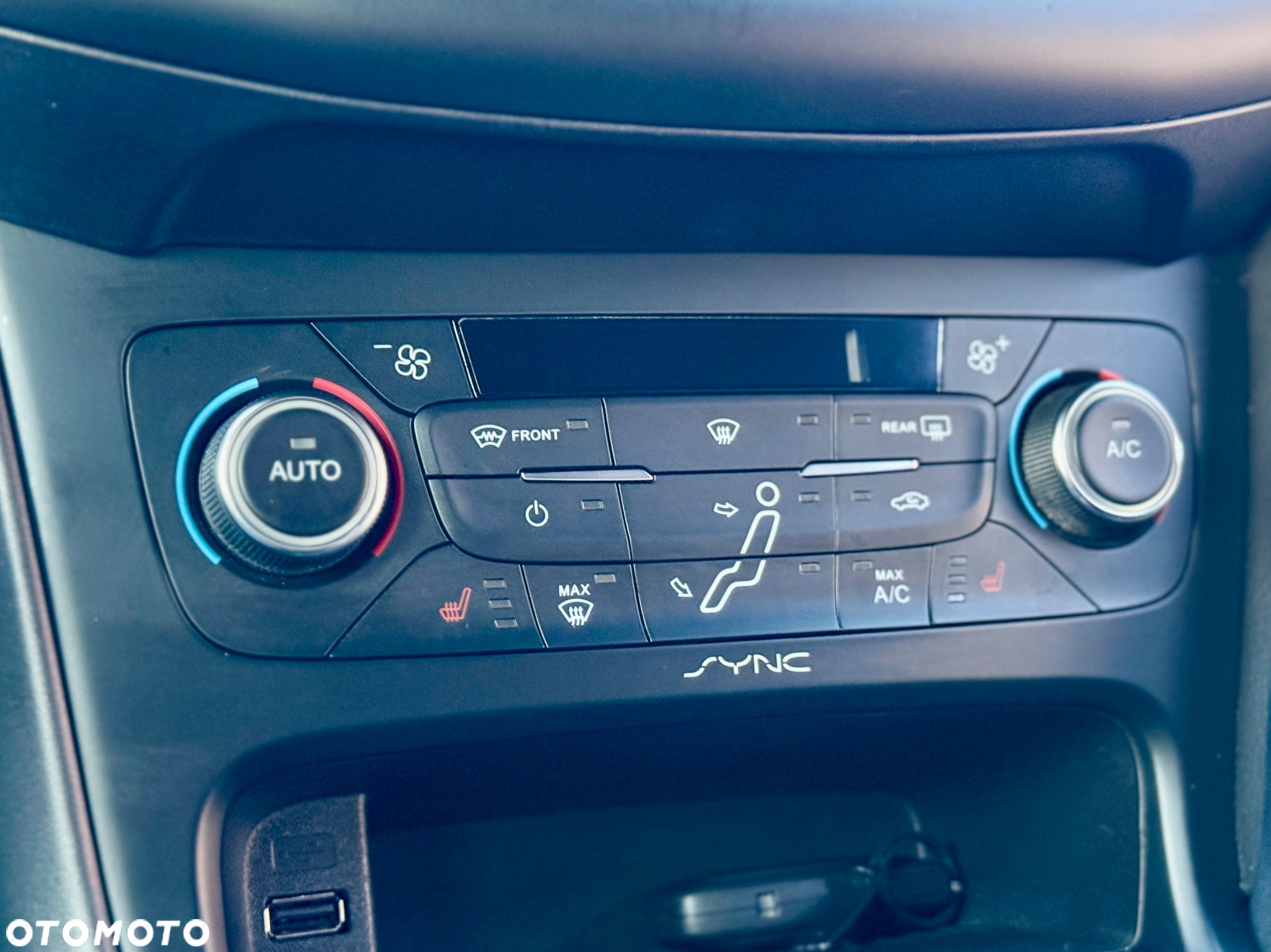 Ford Focus 1.5 EcoBoost Start-Stopp-System ST-Line - 16