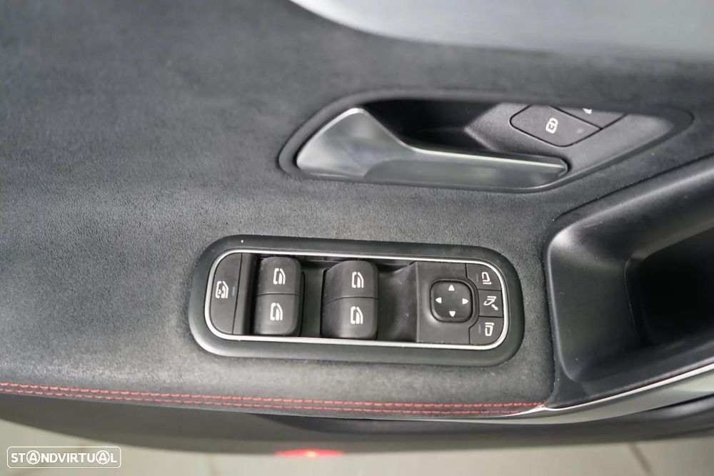Mercedes-Benz CLA 180 7G-DCT AMG Line - 20
