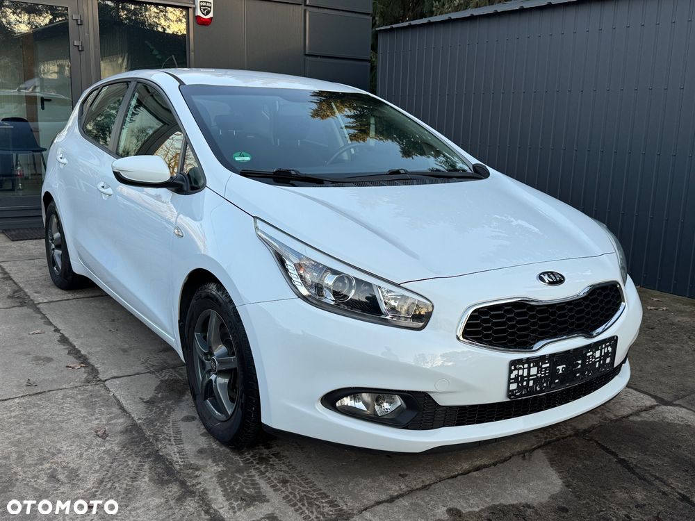 Kia Ceed 1.4 CVVT Spirit - 3