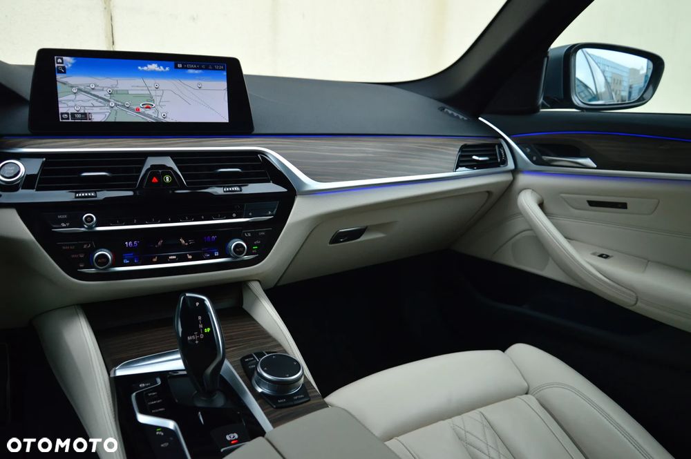 BMW Seria 5 520d xDrive Sport - 21