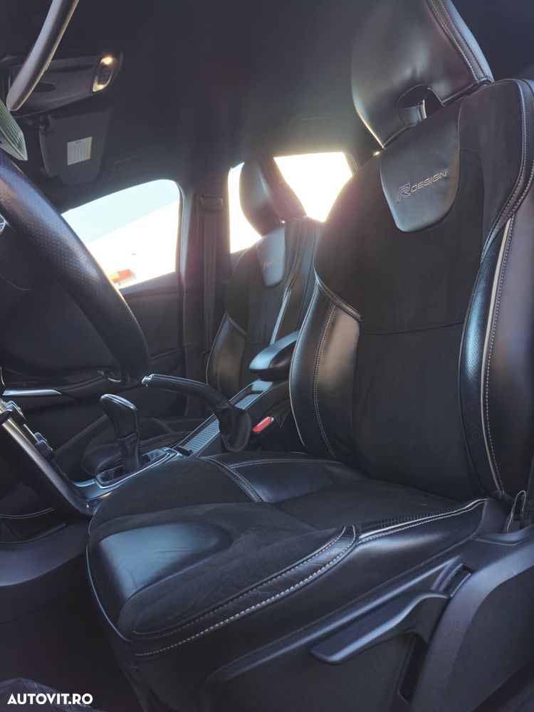 Volvo V40 D2 R Design - 10
