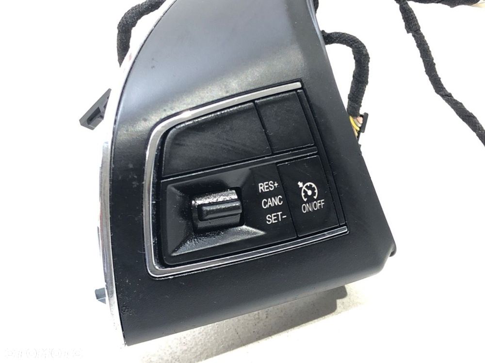 PRZEŁĄCZNIKI KIEROWNICY MULTIFUNKCJA  MASERATI QUATTROPORTE VI 2012 - 2022 3.0 S Q4 302 kW [411 - 3