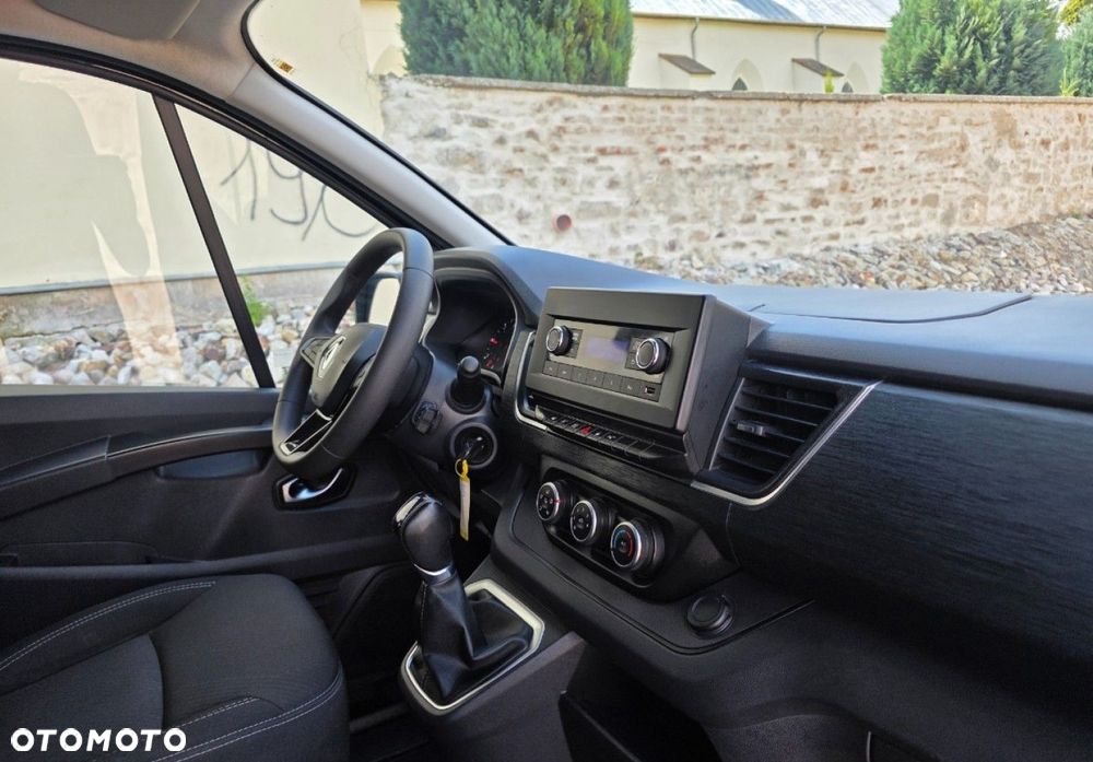 Renault Trafic - 22