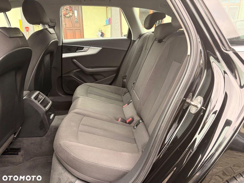 Audi A4 Avant 2.0 TDI ultra S tronic design - 8