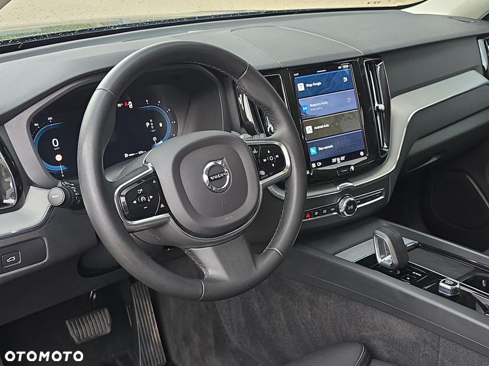 Volvo XC 60 B4 D Plus Dark - 15