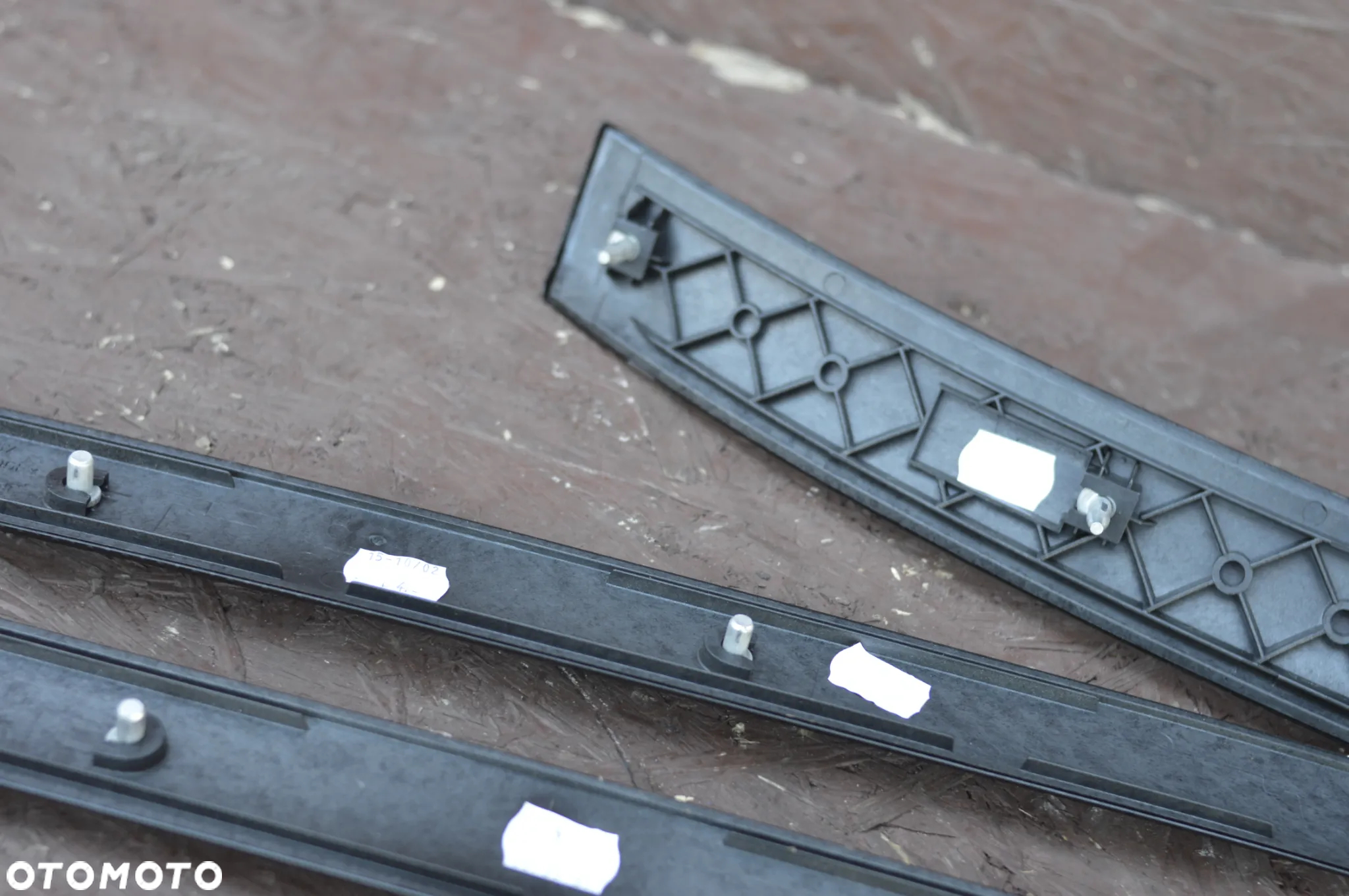 BMW E46 SEDAN / TOURING ORYGINALNE LISTWY OZDOBNE / DEKORY BLACK CUBE M-PAKIET POD 4 ELEKTRYCZNE SZYBY W DOBRYM STANIE EUROPA  O NR. 51 45 7 830 183	/ 51 45 7 830 187 / 51 45 7 830 184 / 51 41 7 830 190 / 51 42 7 830 192 OEM - 27