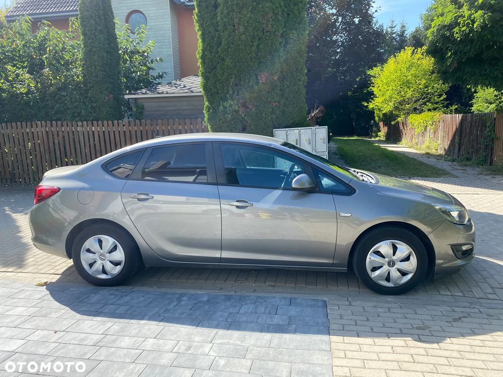 Opel Astra 1.4 T Active EU6 - 4