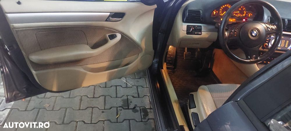 BMW Seria 3 318i - 9