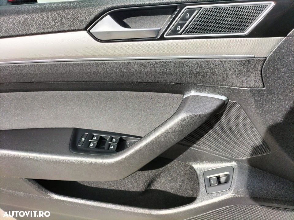 Volkswagen Passat - 15