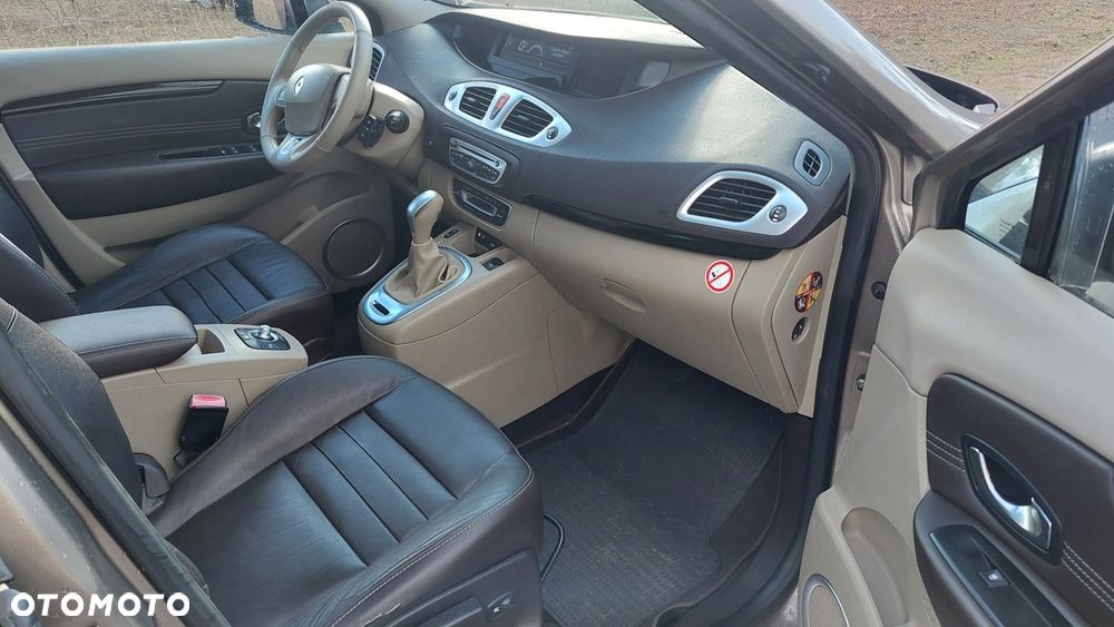 Renault Grand Scenic - 9