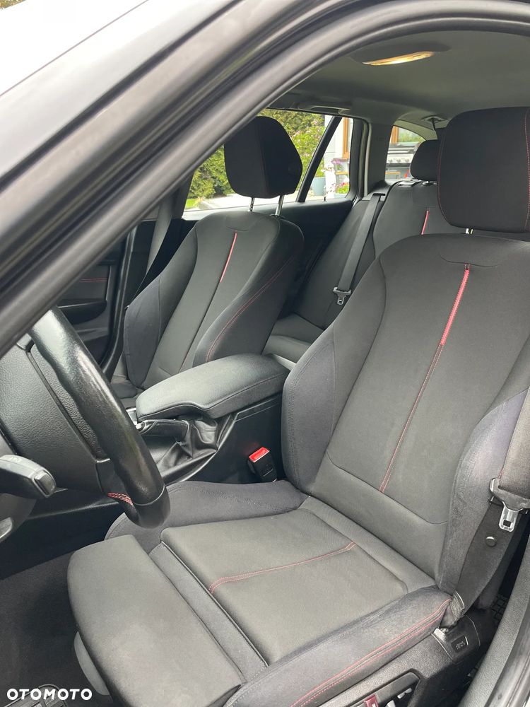 BMW Seria 3 318d Sport Line - 14
