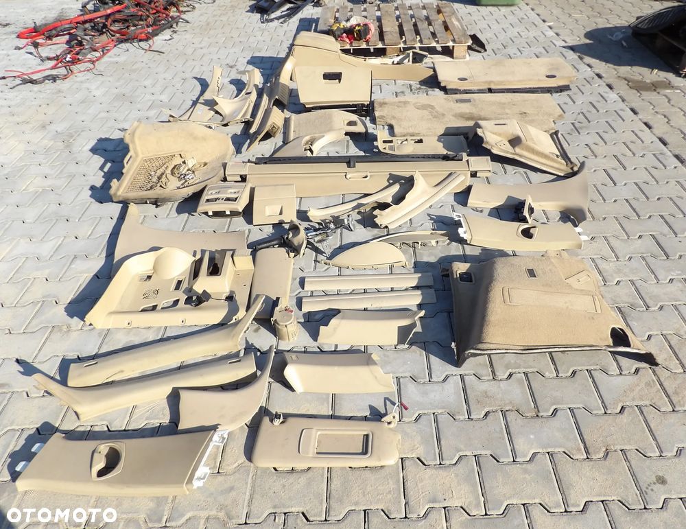 BMW - E91 - KOMPLETNE WNĘTRZE , ROLETA , LISTWY , SCHOWEK , BAGAŻNIK  - EUROPA - KOMPLET - 4