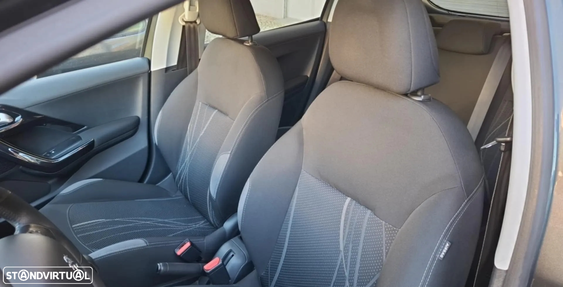 Peugeot 208 1.4 HDi Active - 10