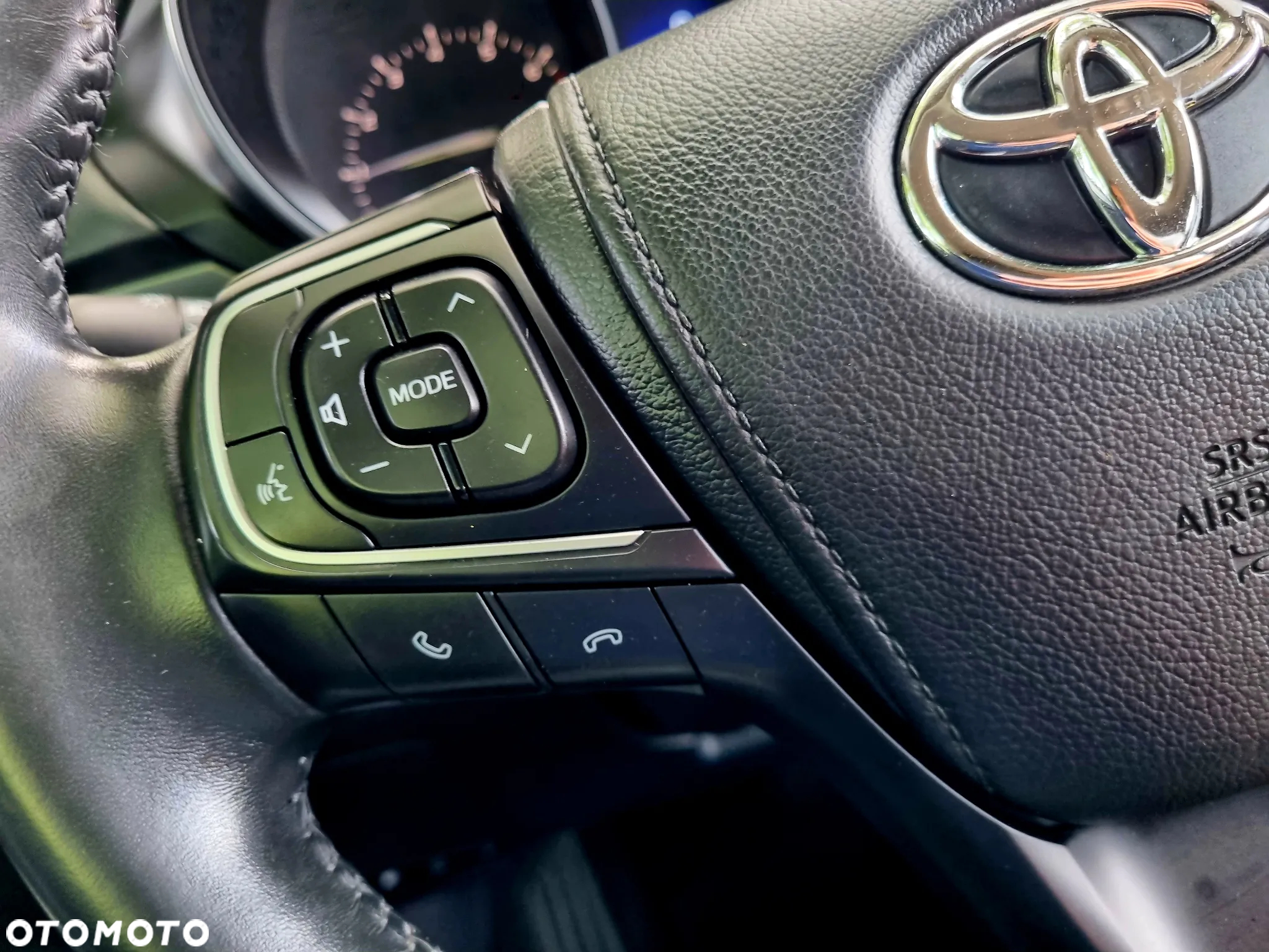 Toyota Avensis 1.8 Prestige MS - 17