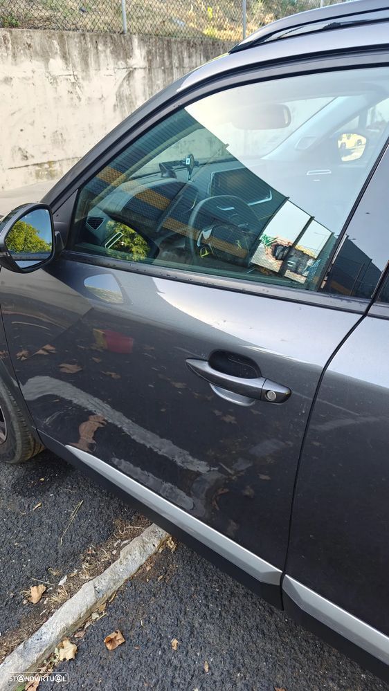 Peugeot 2008 1.2 PureTech Allure - 23