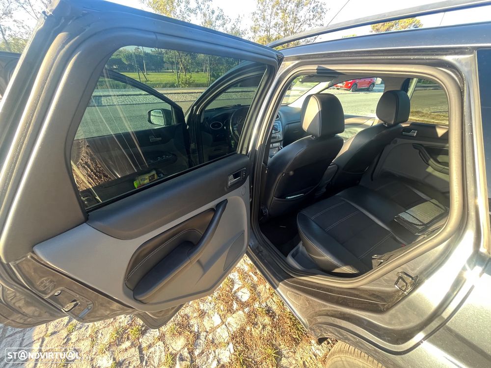 Ford Focus SW - 17