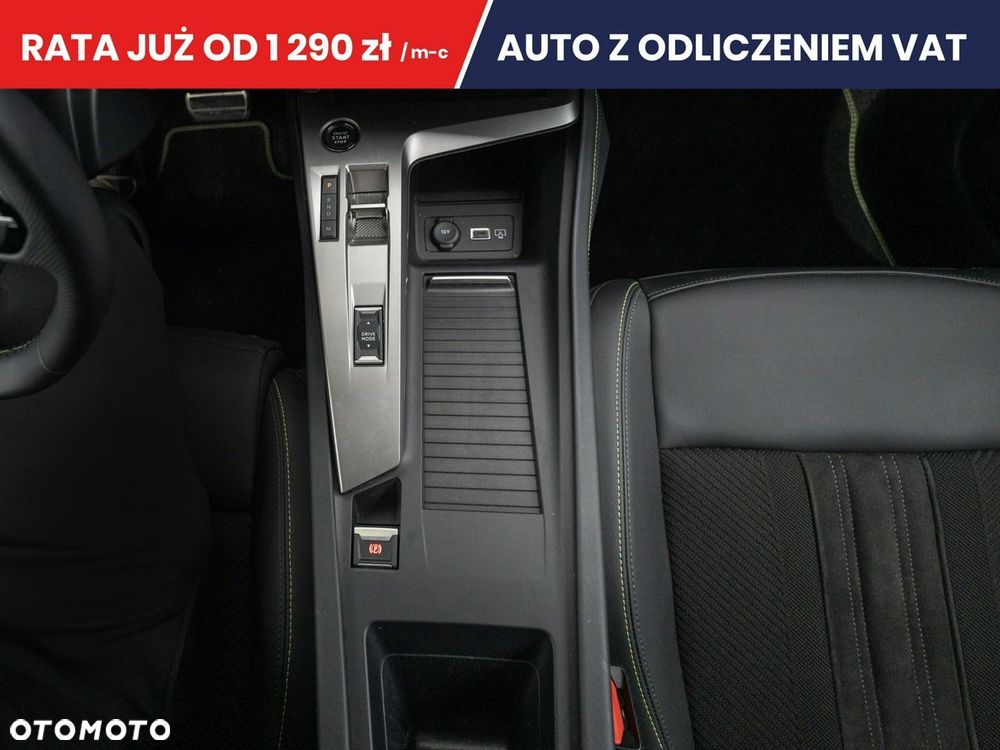 Peugeot 408 - 23
