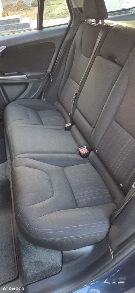 Volvo V60 DRIVe - 11