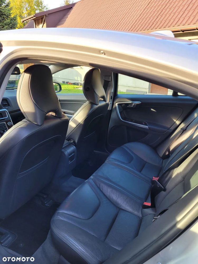 Volvo S60 2.5 T5 AWD - 4