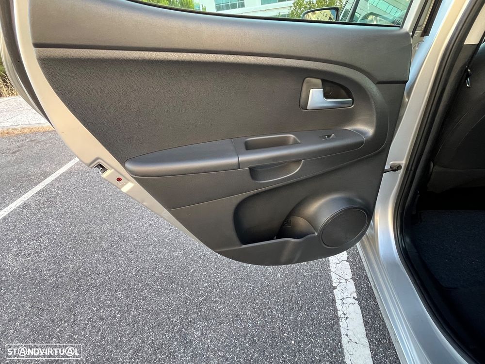 Kia Venga 1.4 CRDi ISG Prime - 29
