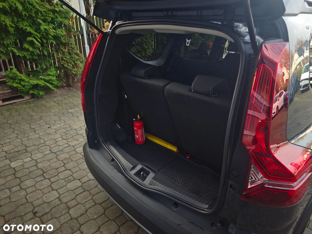Dacia Jogger 1.0 TCe Comfort 7os - 14