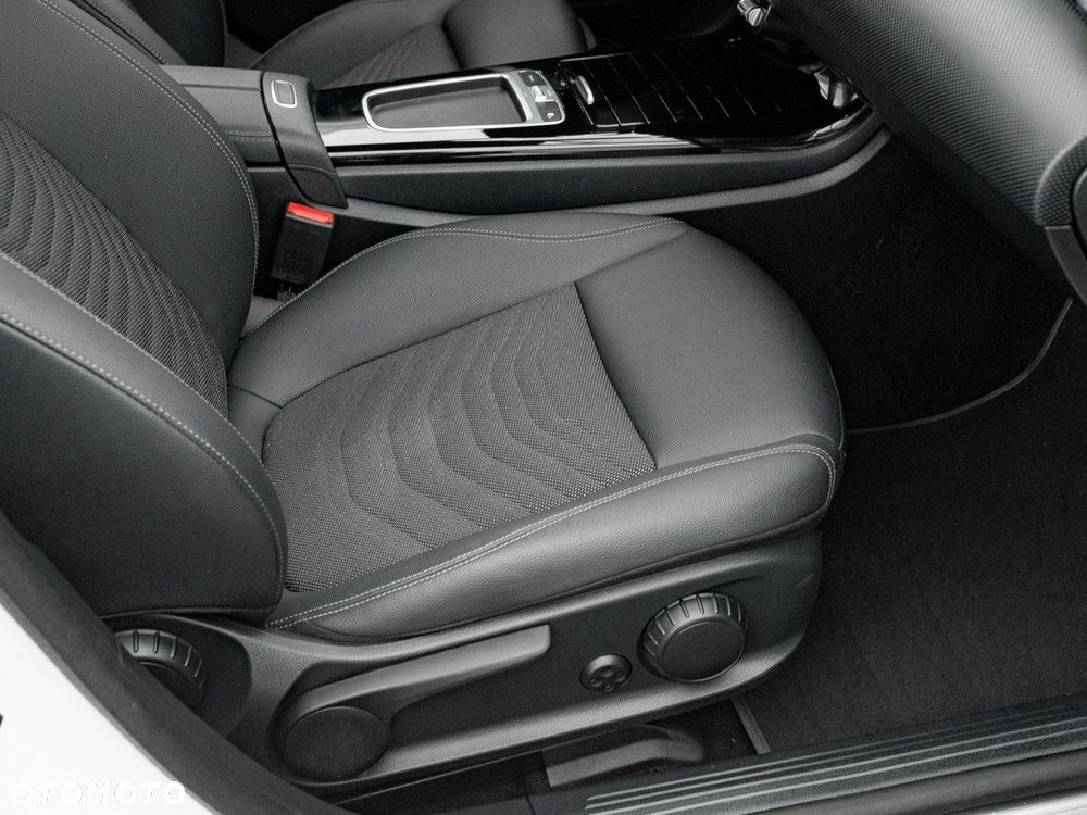 Mercedes-Benz Klasa A 200 Progressive 7G-DCT - 30