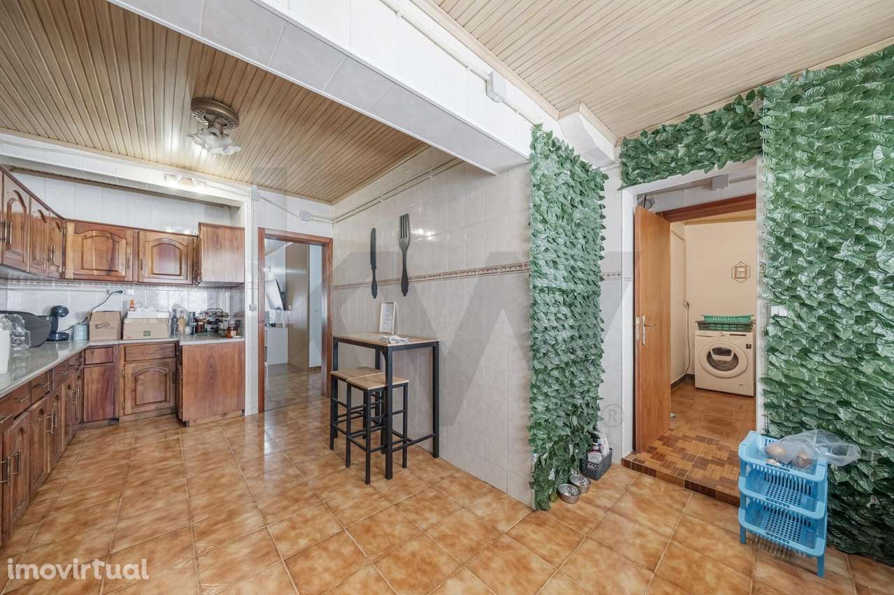 Moradia T4 na Estrada 25 de Abril no Concelho da Praia da Vitória - Grande imagem: 4/21