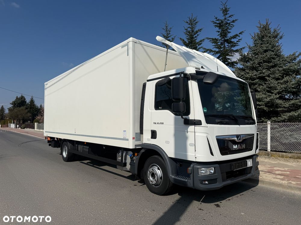 MAN TGL 12.250 - 9