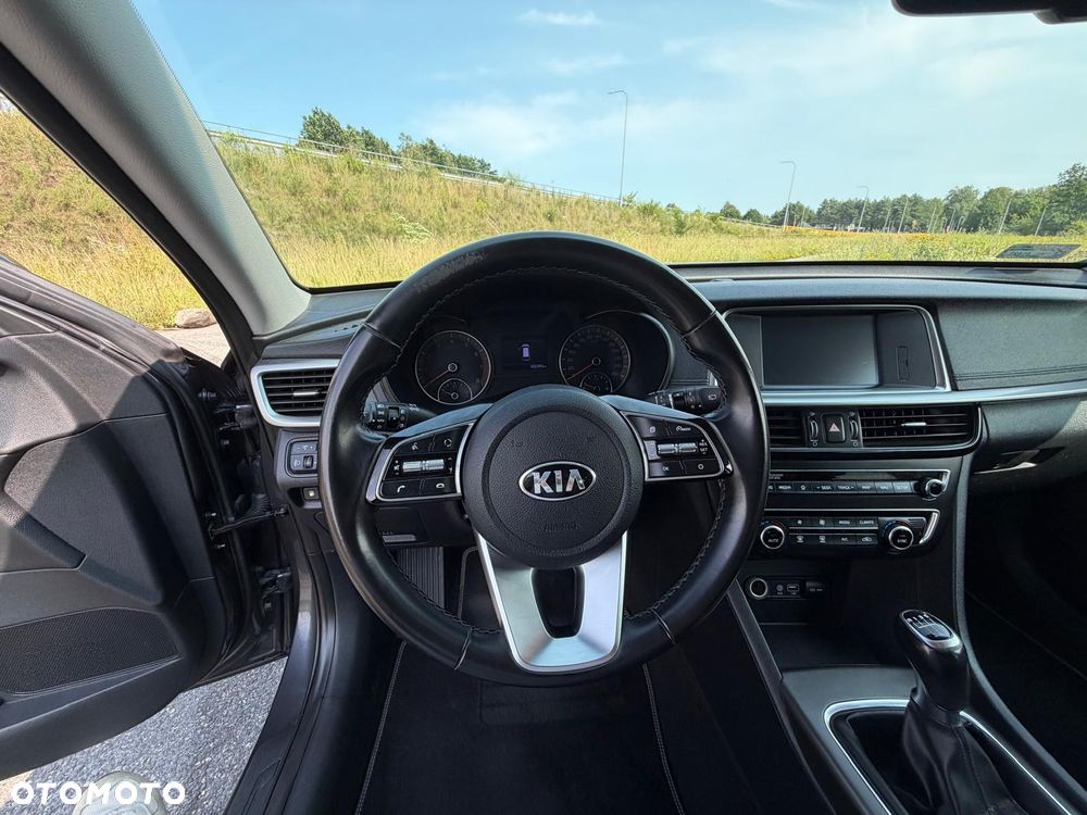 Kia Optima 2.0 M - 16