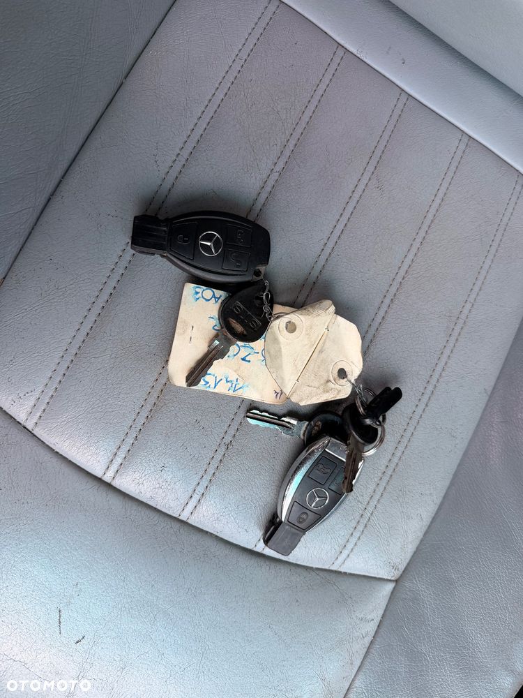 Mercedes-Benz Viano 3.0 CDI DPF lang Automatik Avantgarde - 35