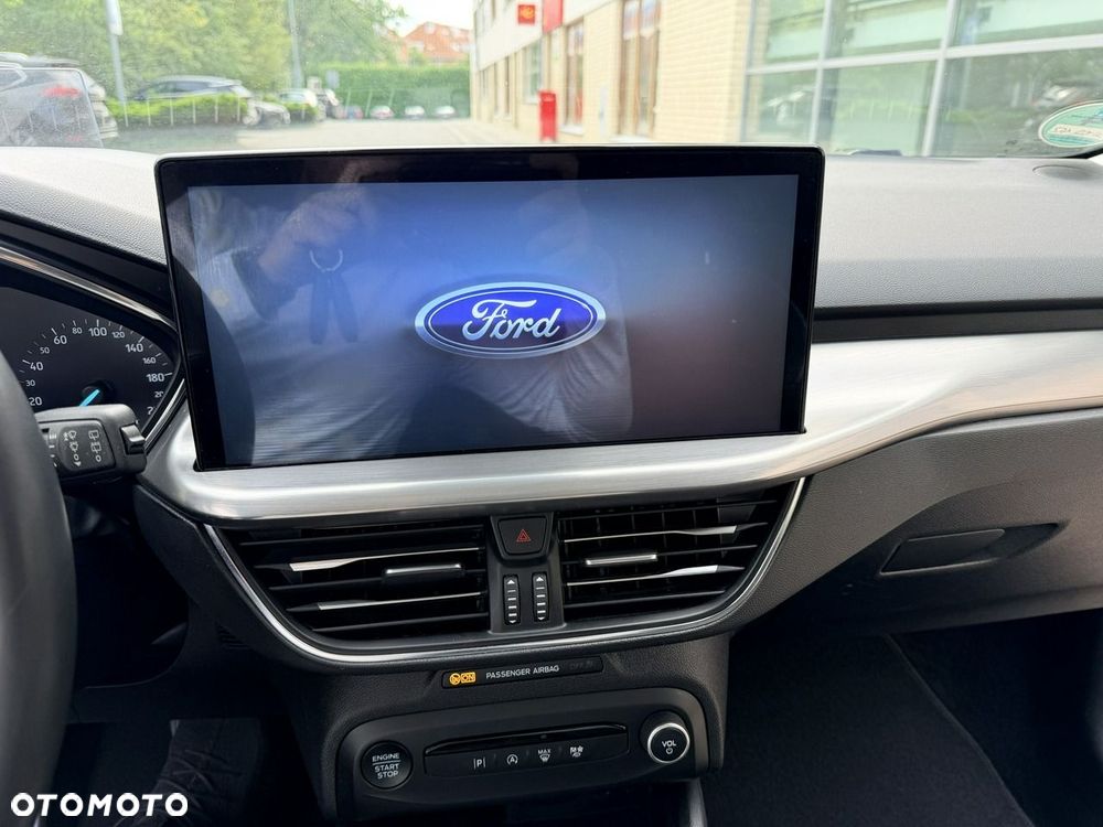Ford Focus - 32