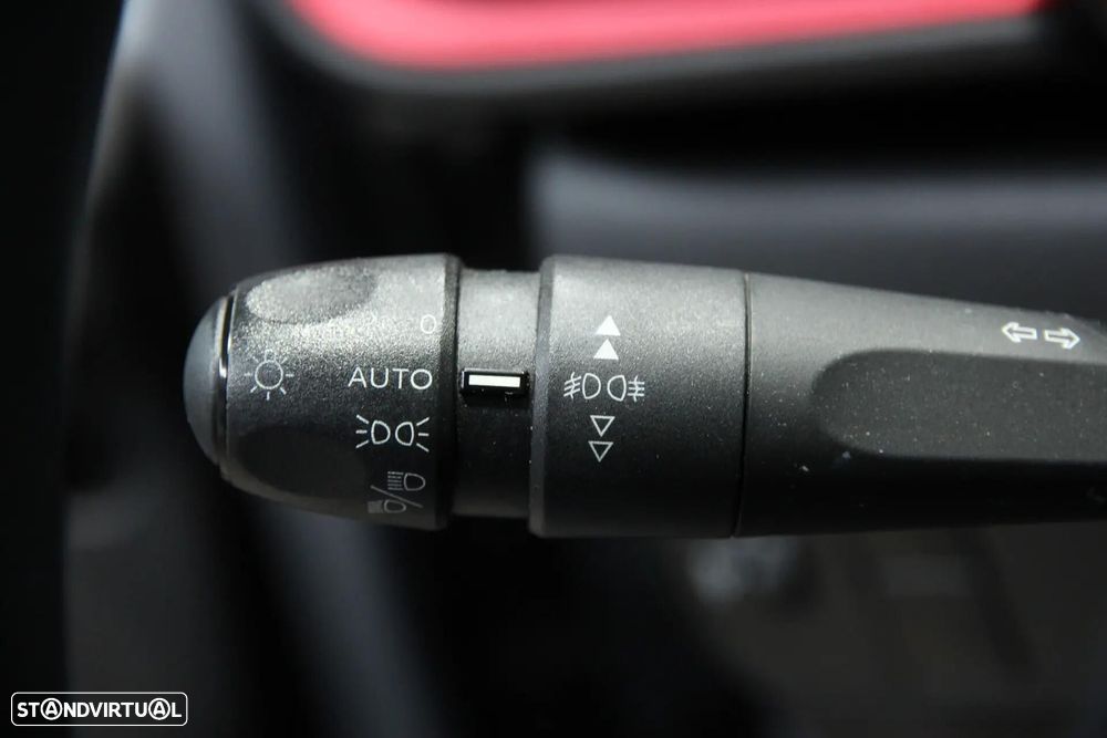 Citroën C3 1.2 PureTech C-Series - 12